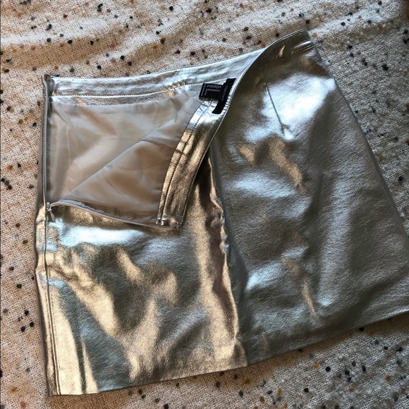 Forever 21 Futuristic Silver Pleather Mini Skirt - Picture 9 of 13